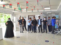 GR-12-Boys giving donation at Sharjah City for HumanitarianServices